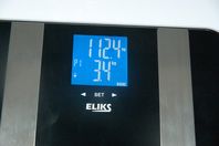 Nowoczesna, analityczna waga z pomiarem tkanek ELIKS GBF-950